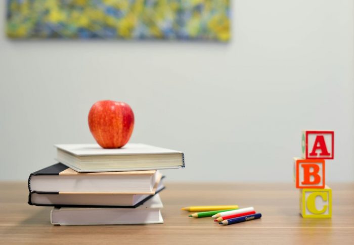 How Distance Learning Changes the Way Students Write a Dissertation